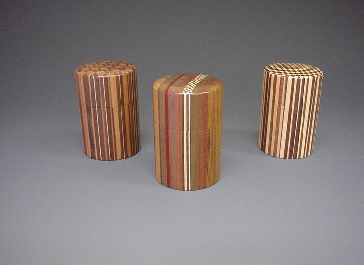 箱根寄木細工 茶筒・茶托 ムク丸茶筒（アジロ上・朴二崩し・シマ